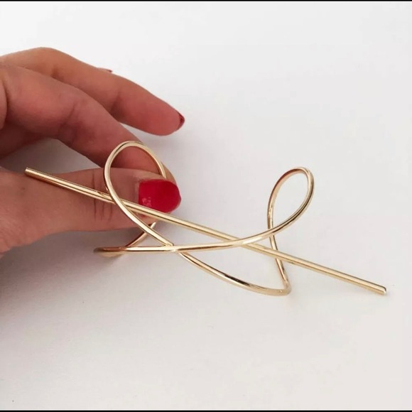 Super Elegant Gold Hairpin to Enhance your Casual or Night Our Hair look main image 4